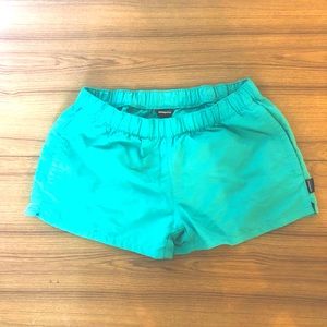 Patagonia “baggy” shorts w pockets EUC